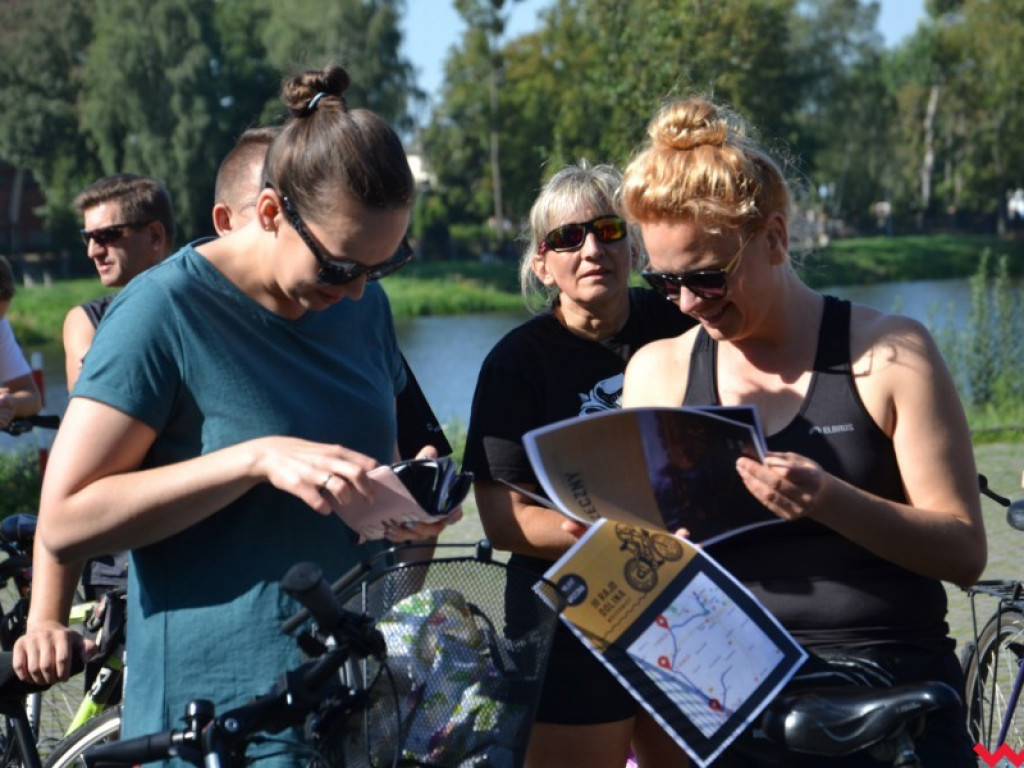 Przejażdżka rowerowa z Wrześni do Barda zakończyła się piknikiem