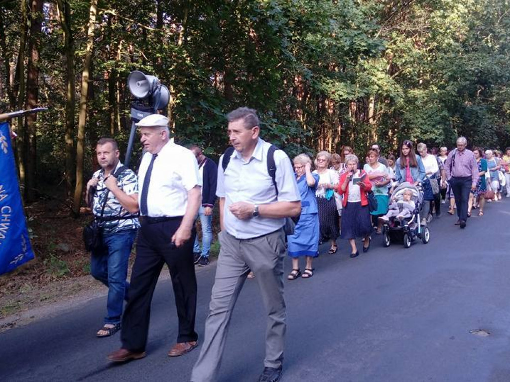 Tradycja kultywowana od wielu lat. Pielgrzymi przemaszerowali do Grodziszczka