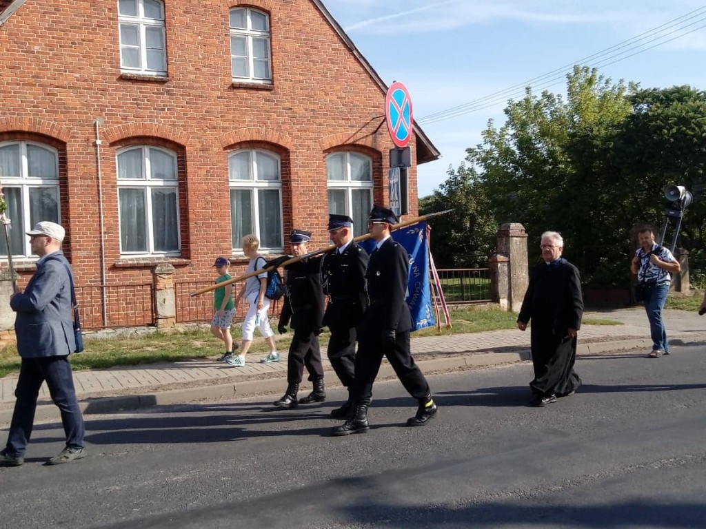 Tradycja kultywowana od wielu lat. Pielgrzymi przemaszerowali do Grodziszczka