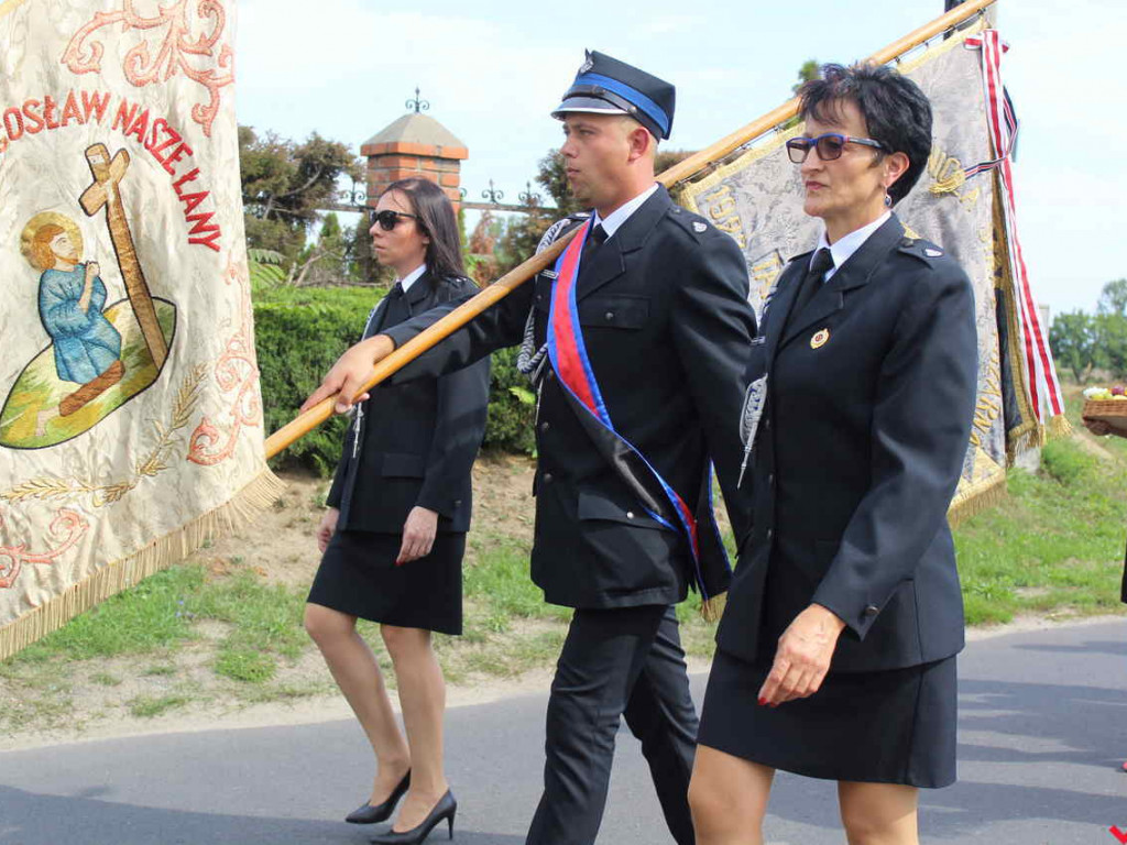 Szacunek do chleba, wiary i rodziny, czyli dożynki parafialne w Targowej Górce