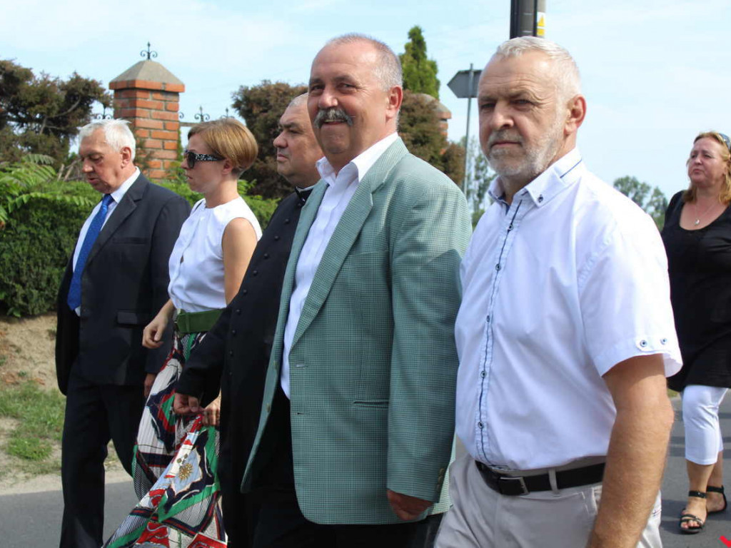 Szacunek do chleba, wiary i rodziny, czyli dożynki parafialne w Targowej Górce