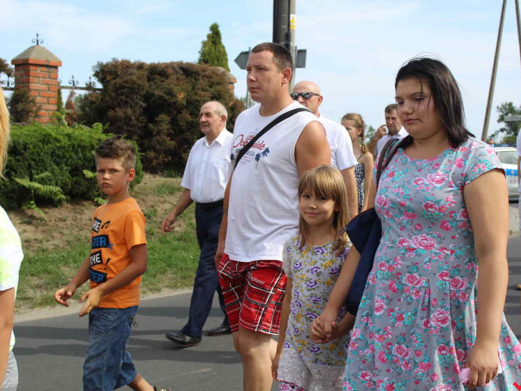 Szacunek do chleba, wiary i rodziny, czyli dożynki parafialne w Targowej Górce