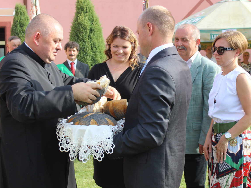 Szacunek do chleba, wiary i rodziny, czyli dożynki parafialne w Targowej Górce
