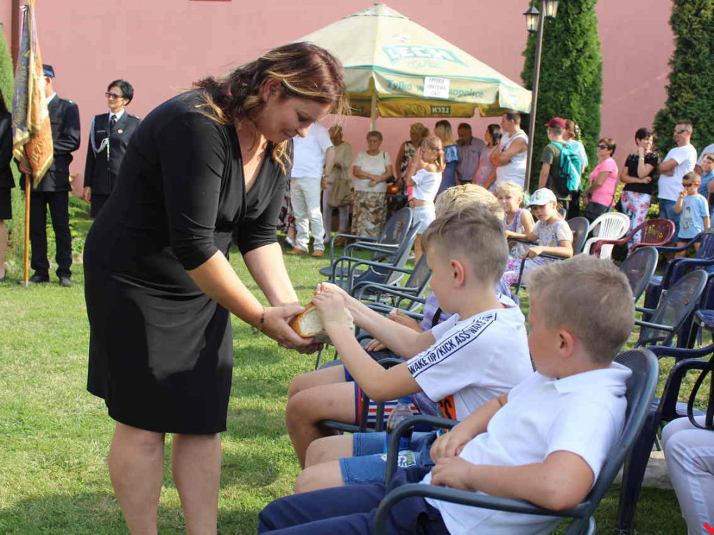 Szacunek do chleba, wiary i rodziny, czyli dożynki parafialne w Targowej Górce