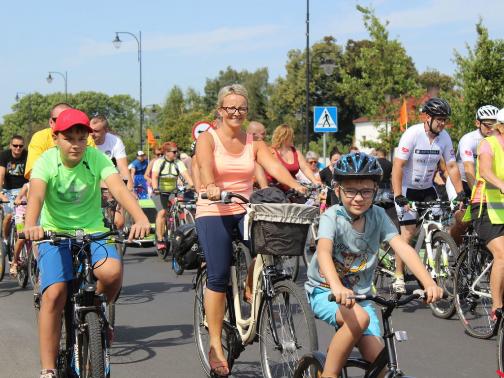 Uczestniczyłeś w nekielskim rajdzie rowerowym? Odszukaj się w naszej galerii
