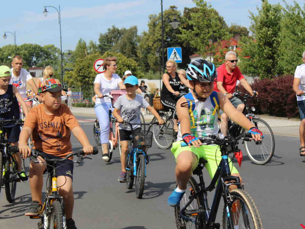 Uczestniczyłeś w nekielskim rajdzie rowerowym? Odszukaj się w naszej galerii