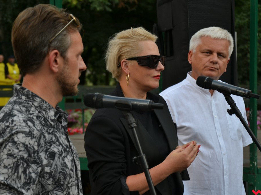 „Powinno być dobrze”. Młoda Września według Zuzy Krajewskiej