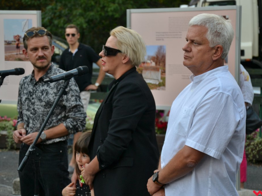 „Powinno być dobrze”. Młoda Września według Zuzy Krajewskiej