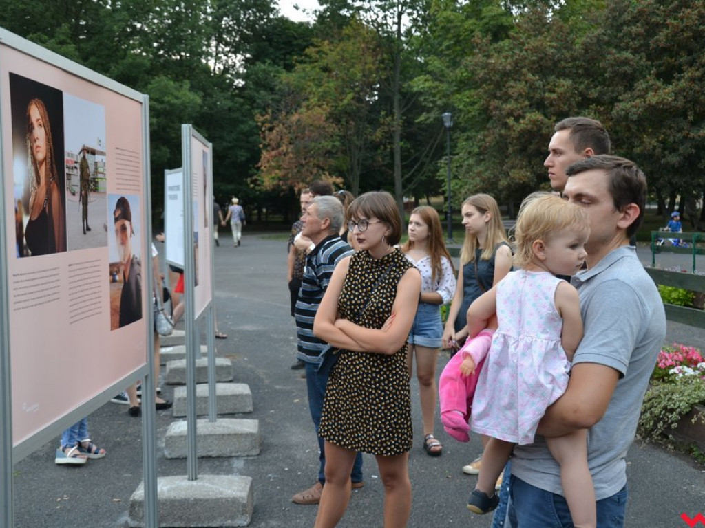 „Powinno być dobrze”. Młoda Września według Zuzy Krajewskiej
