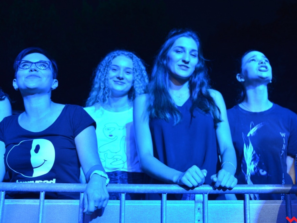 Zanim poszli, rozgrzali publikę do czerwoności. Happysad wystąpił dla wrzesińskiej publiki