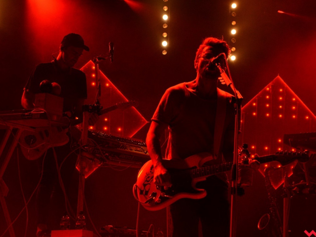 Zanim poszli, rozgrzali publikę do czerwoności. Happysad wystąpił dla wrzesińskiej publiki