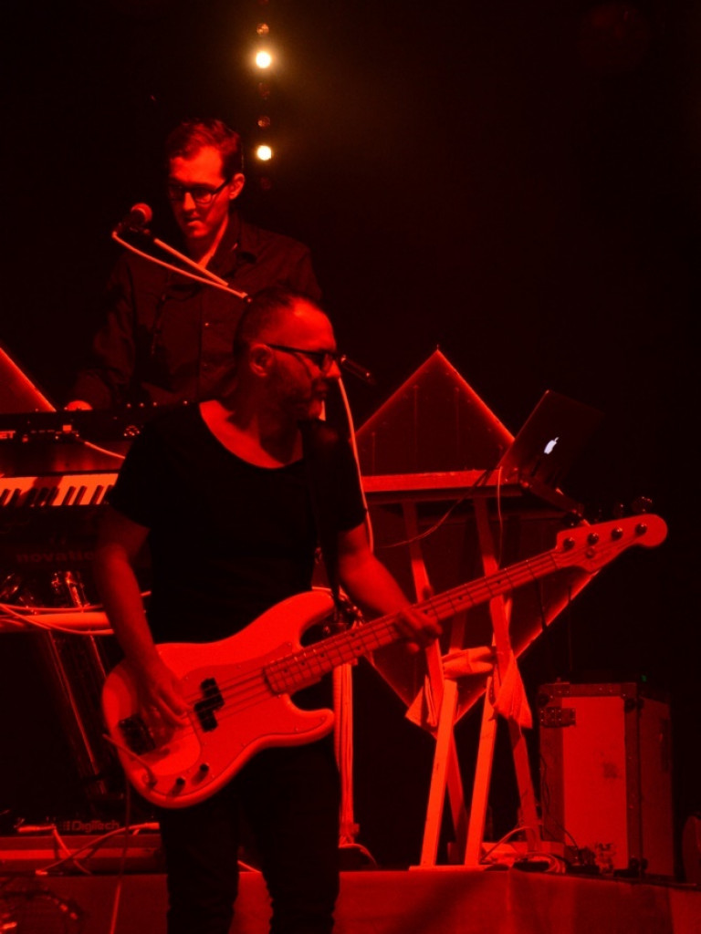 Zanim poszli, rozgrzali publikę do czerwoności. Happysad wystąpił dla wrzesińskiej publiki