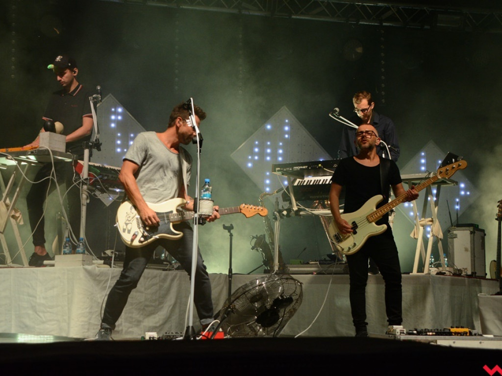 Zanim poszli, rozgrzali publikę do czerwoności. Happysad wystąpił dla wrzesińskiej publiki