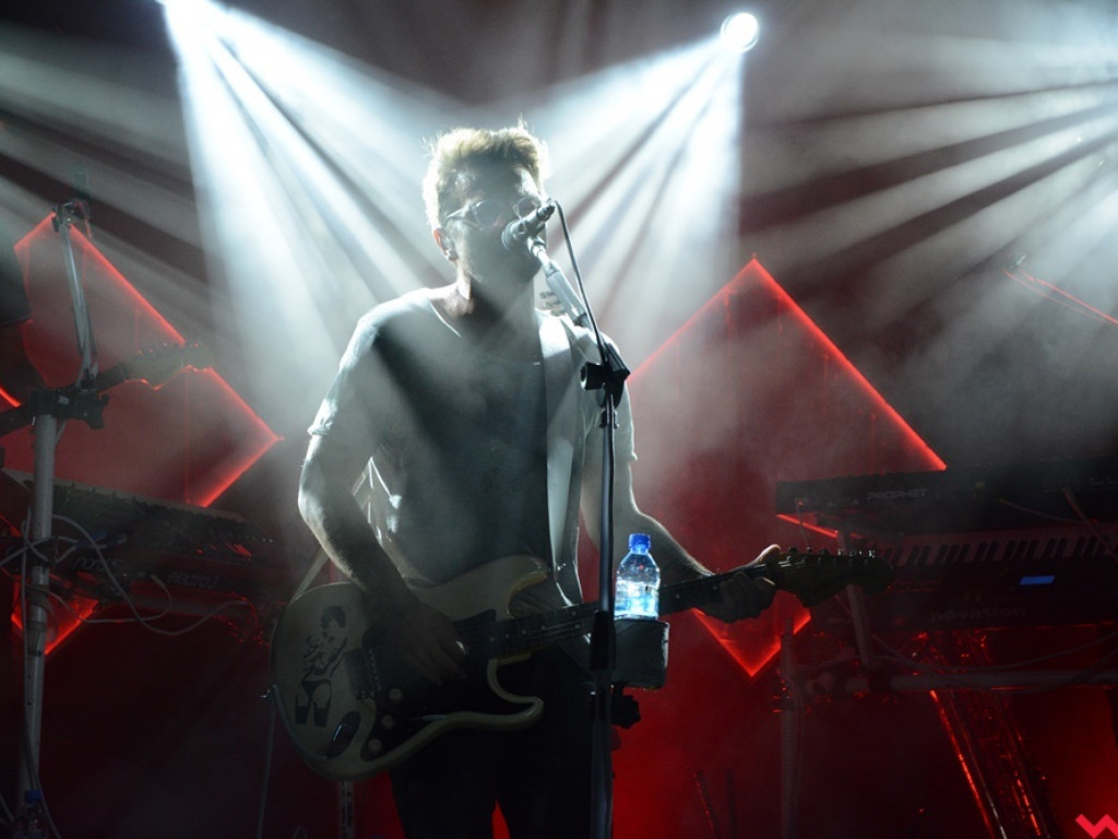 Zanim poszli, rozgrzali publikę do czerwoności. Happysad wystąpił dla wrzesińskiej publiki