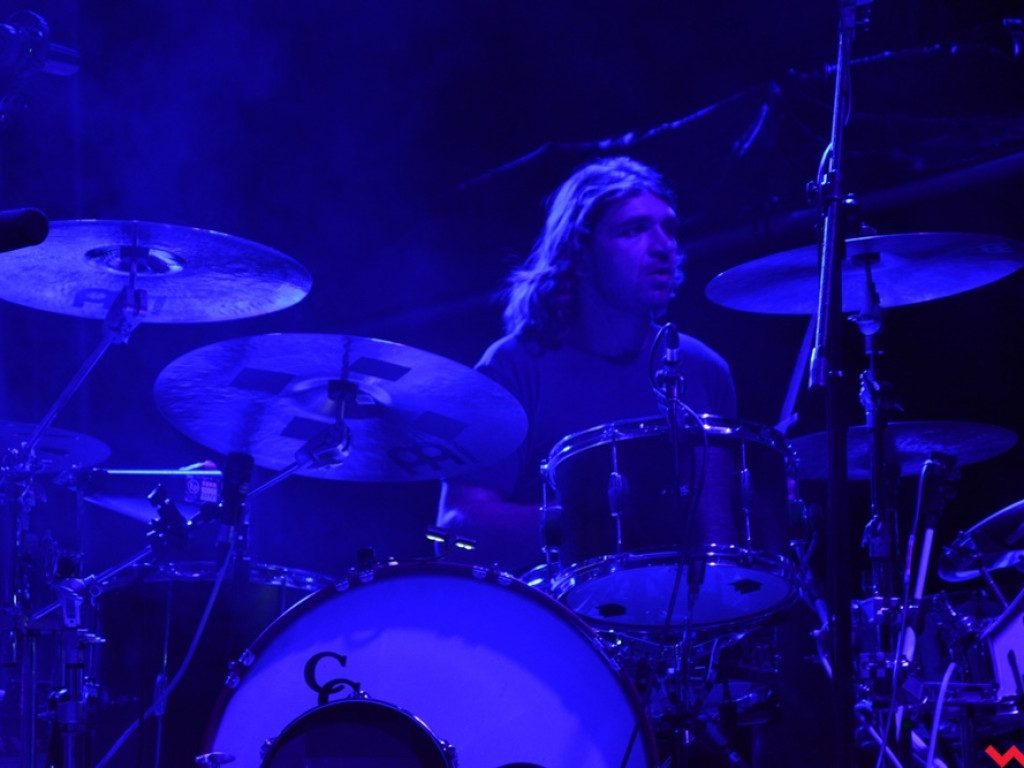 Zanim poszli, rozgrzali publikę do czerwoności. Happysad wystąpił dla wrzesińskiej publiki