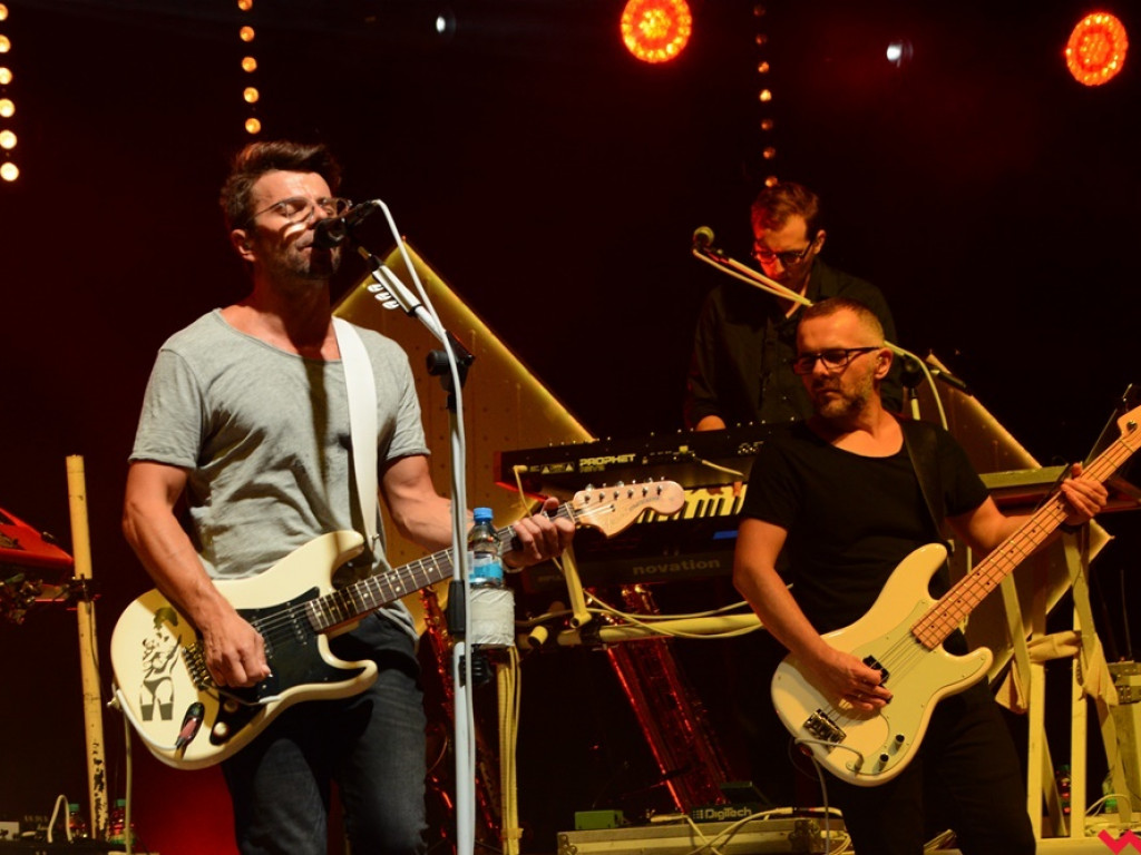 Zanim poszli, rozgrzali publikę do czerwoności. Happysad wystąpił dla wrzesińskiej publiki