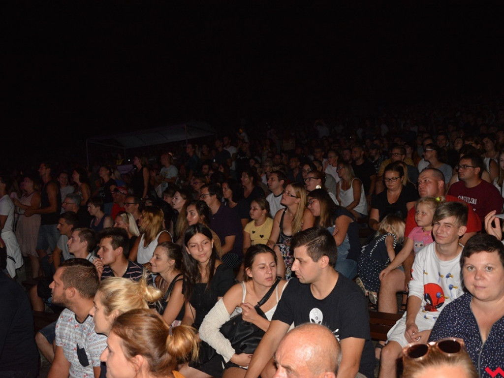 Zanim poszli, rozgrzali publikę do czerwoności. Happysad wystąpił dla wrzesińskiej publiki