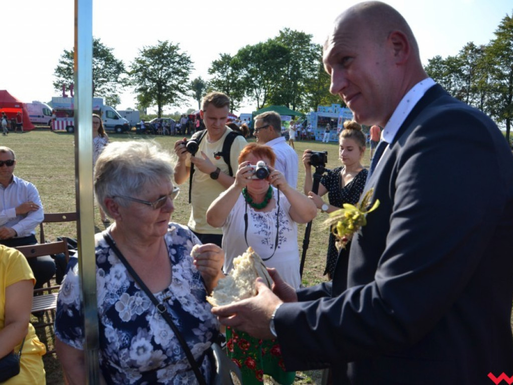 Burmistrz Miłosławia podzielił chleb, a wicestaroście nie podobało się uprawianie polityki