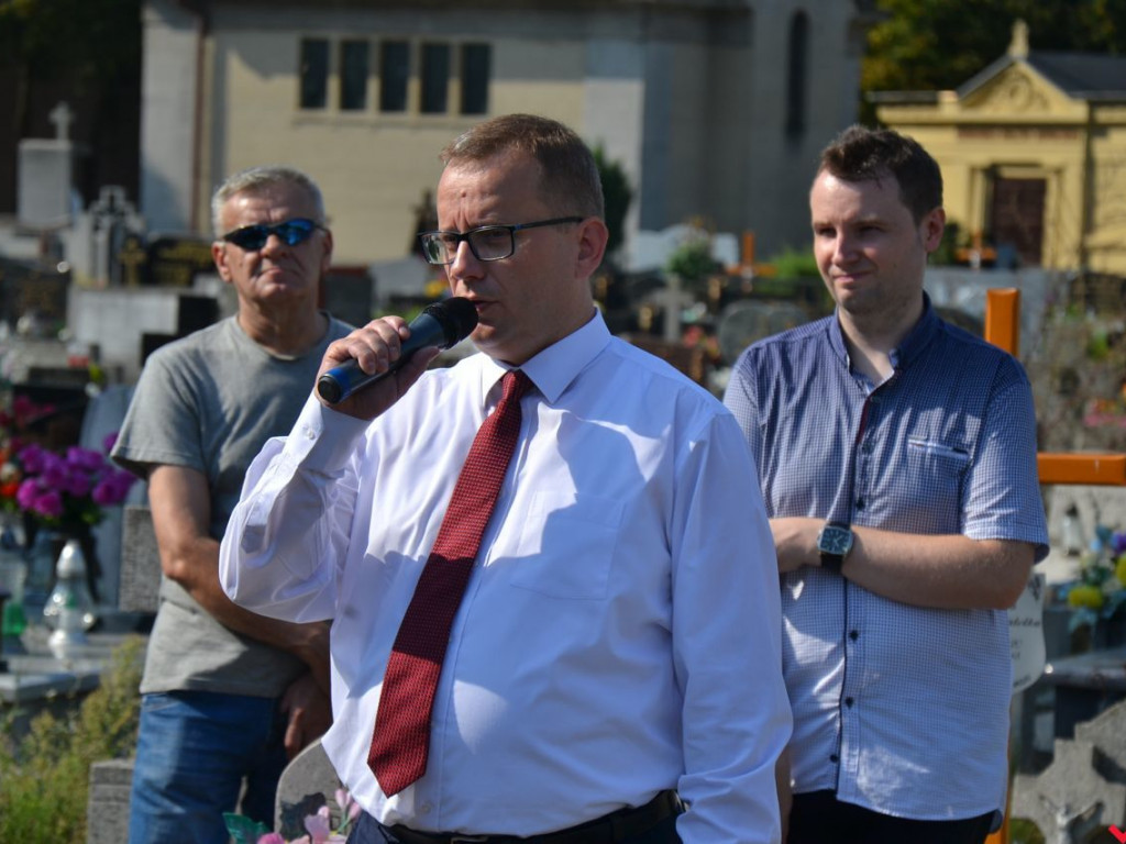 Wtedy lato też było gorące. Hołd na cmentarzu w rocznicę wybuchu wojny