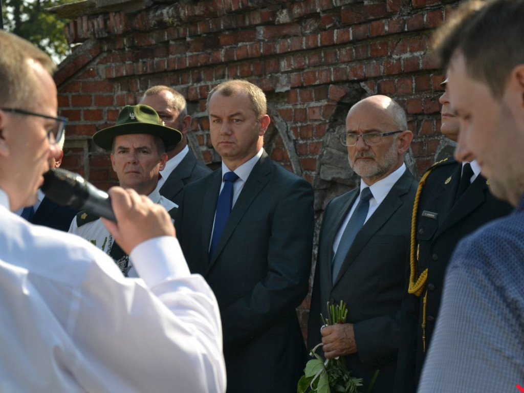 Wtedy lato też było gorące. Hołd na cmentarzu w rocznicę wybuchu wojny