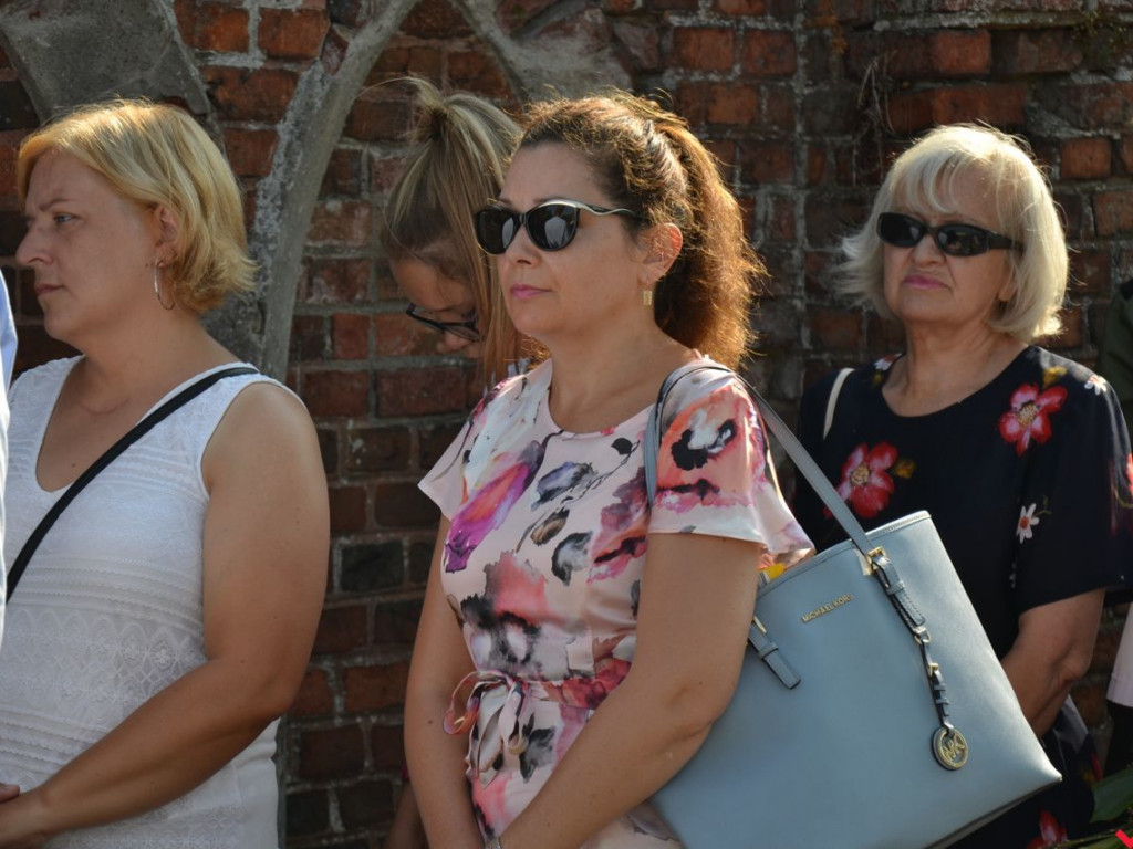 Wtedy lato też było gorące. Hołd na cmentarzu w rocznicę wybuchu wojny