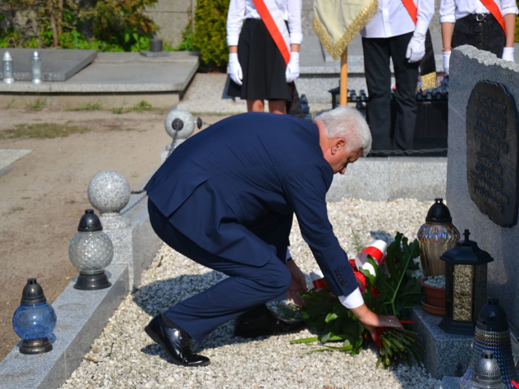 Wtedy lato też było gorące. Hołd na cmentarzu w rocznicę wybuchu wojny