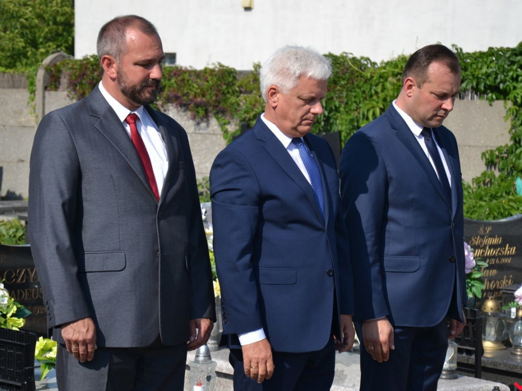 Wtedy lato też było gorące. Hołd na cmentarzu w rocznicę wybuchu wojny