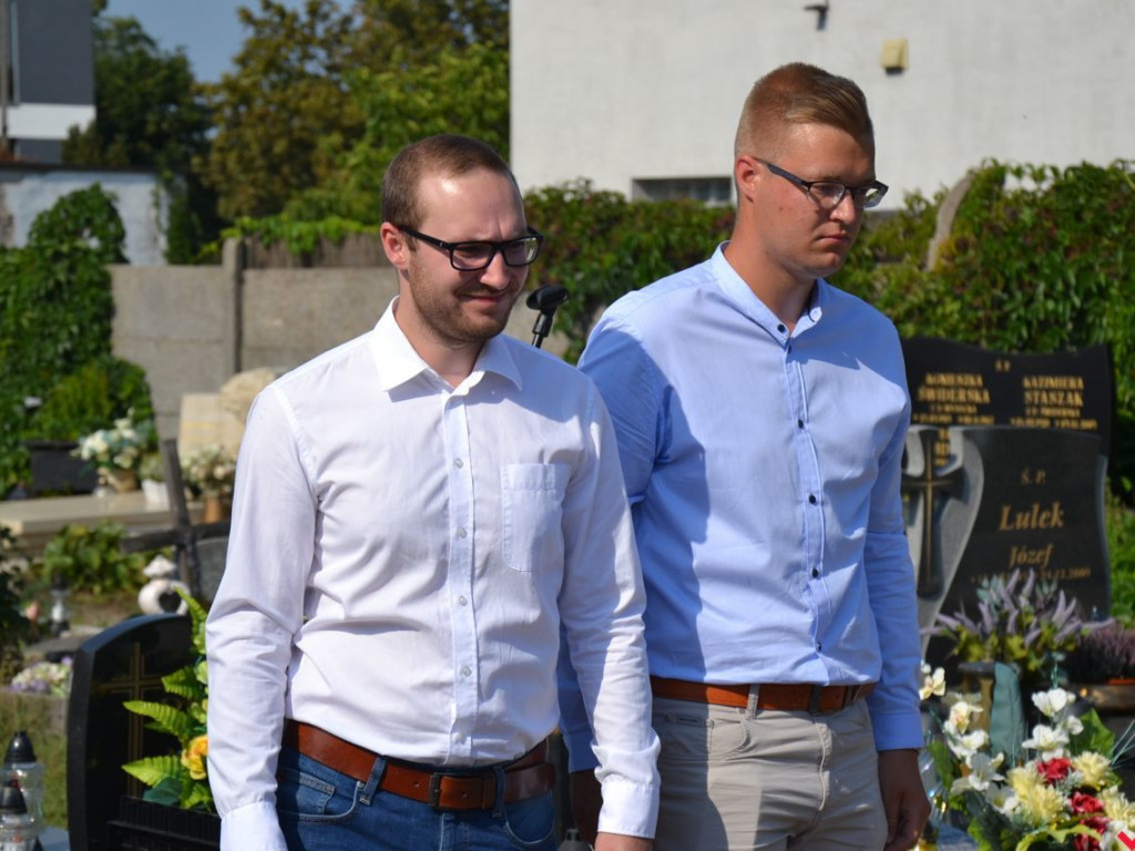 Wtedy lato też było gorące. Hołd na cmentarzu w rocznicę wybuchu wojny