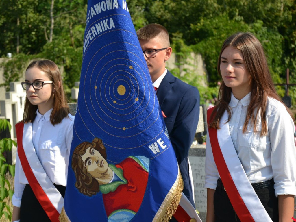 Wtedy lato też było gorące. Hołd na cmentarzu w rocznicę wybuchu wojny