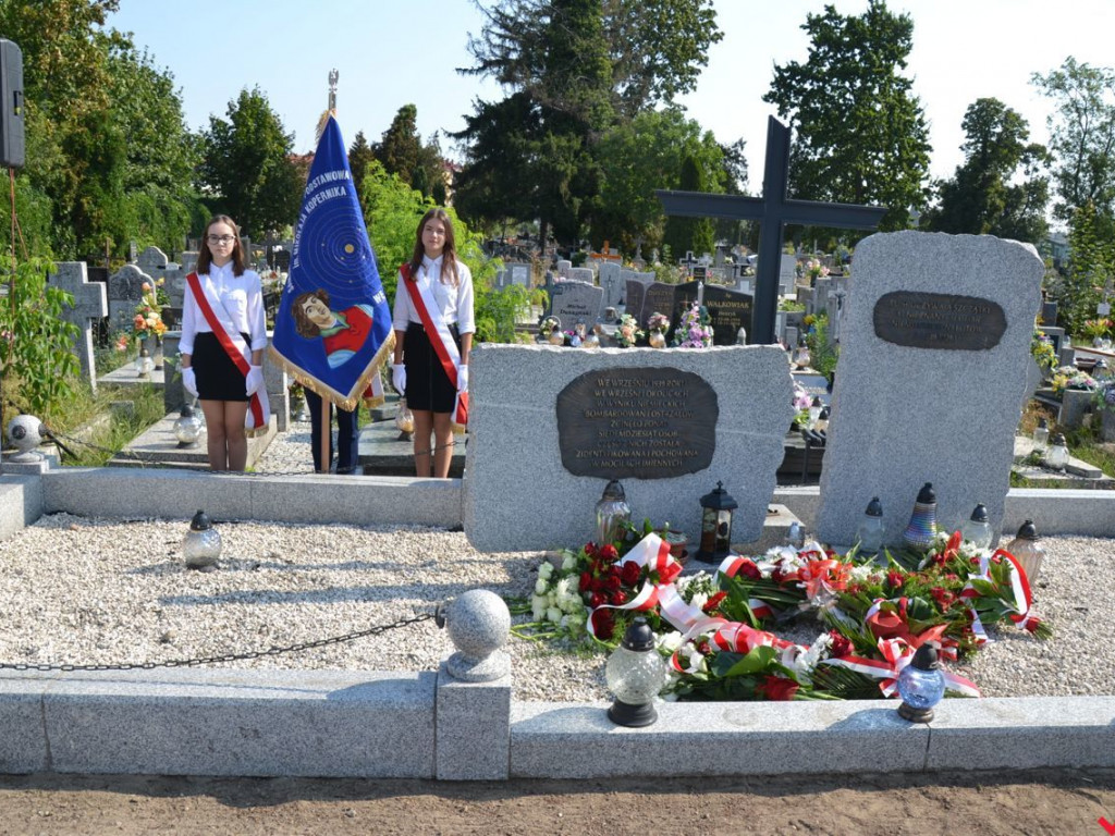 Wtedy lato też było gorące. Hołd na cmentarzu w rocznicę wybuchu wojny