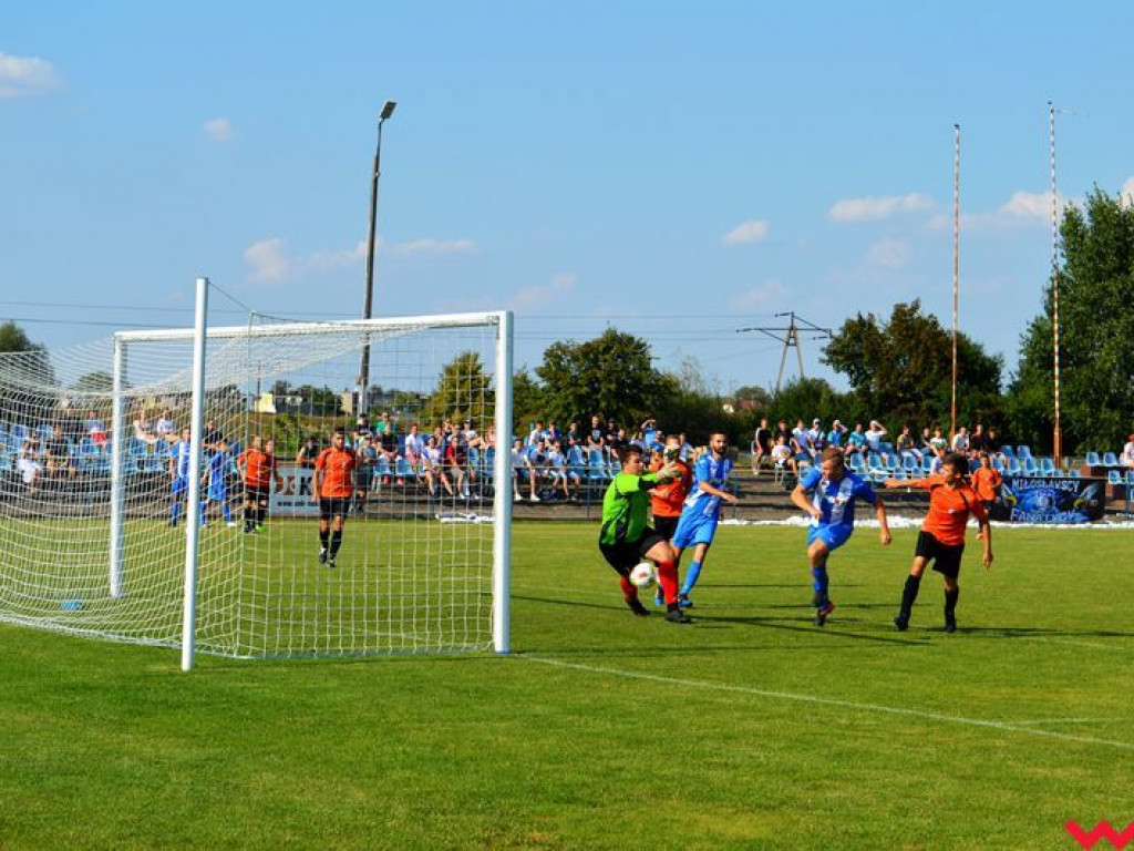 Orlik przegrywa drugi mecz derbowy. Gracze Sparty-Sklejki wywożą z Miłosławia komplet punktów