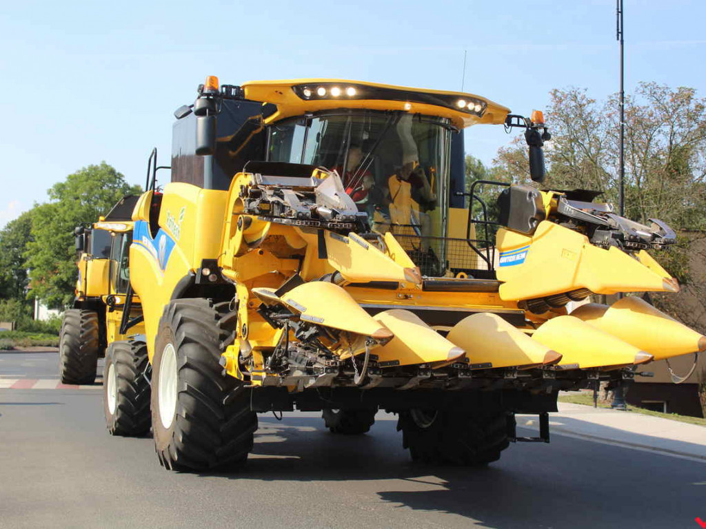 Rolnicy i działacze odznaczeni podczas święta plonów. Dożynki powiatowe w skwarze