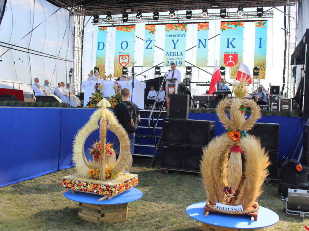 Rolnicy i działacze odznaczeni podczas święta plonów. Dożynki powiatowe w skwarze