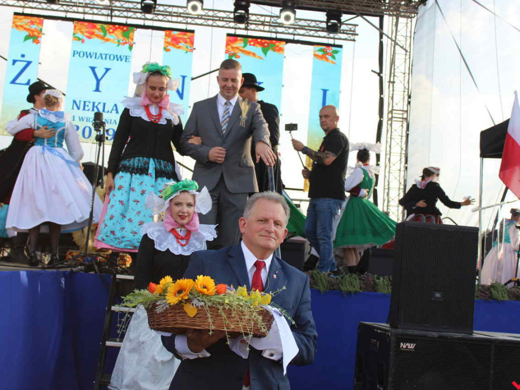 Rolnicy i działacze odznaczeni podczas święta plonów. Dożynki powiatowe w skwarze