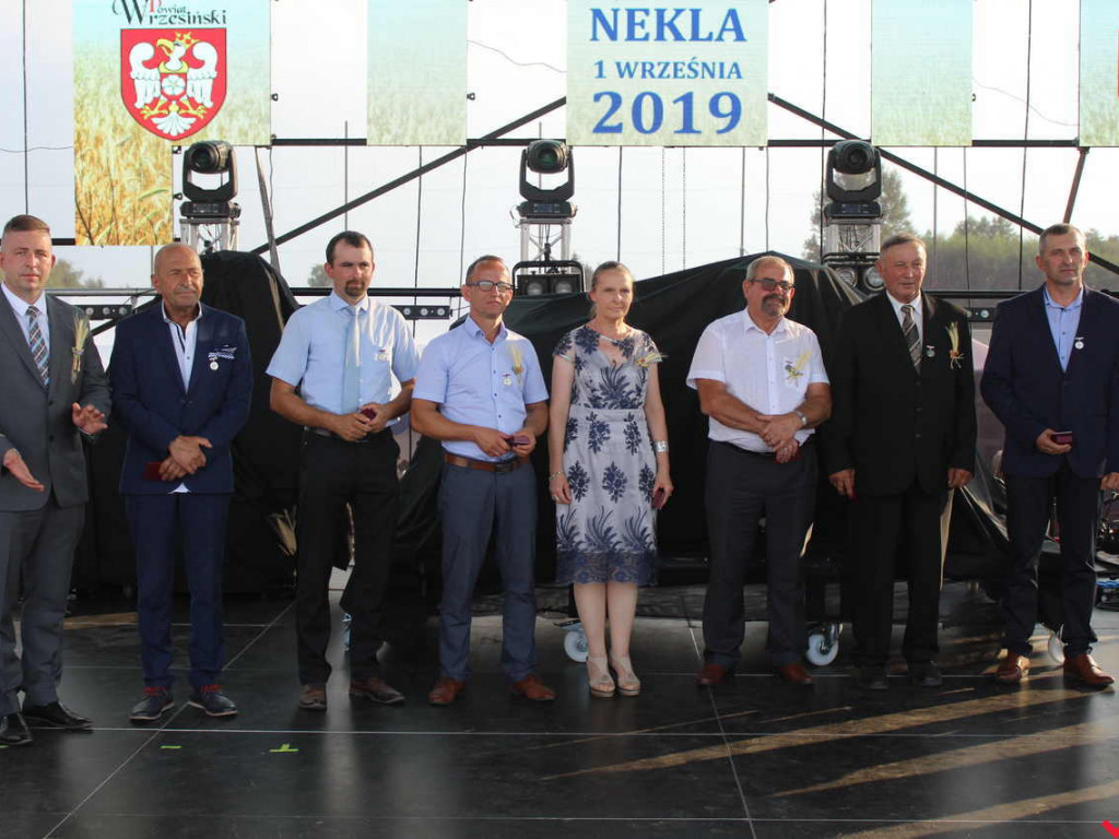 Rolnicy i działacze odznaczeni podczas święta plonów. Dożynki powiatowe w skwarze