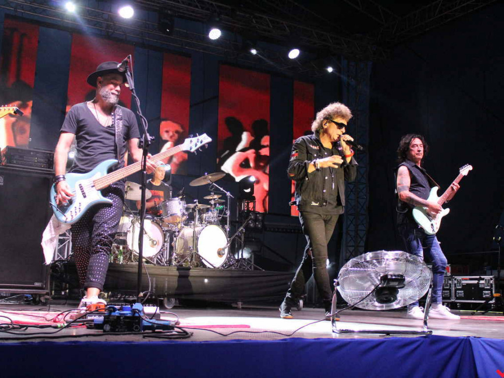 Solidna dawka rocka na stadionie miejskim w Nekli. Lady Pank nadal w świetnej formie