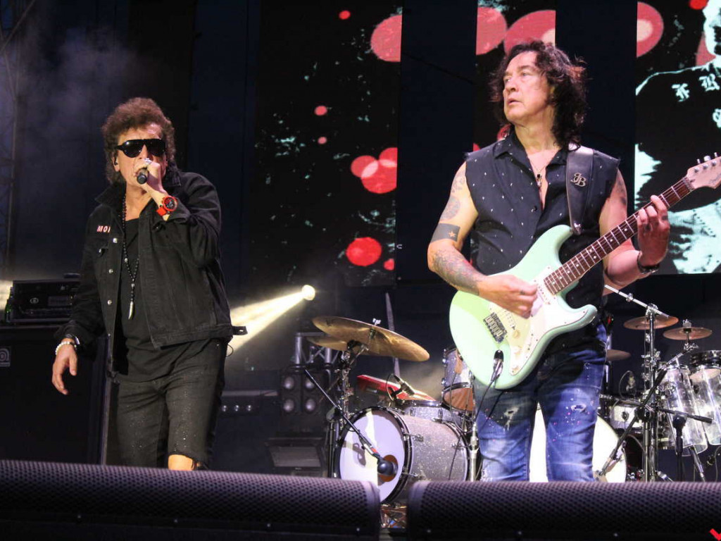 Solidna dawka rocka na stadionie miejskim w Nekli. Lady Pank nadal w świetnej formie