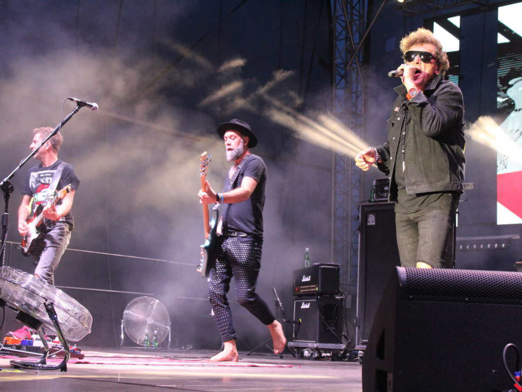 Solidna dawka rocka na stadionie miejskim w Nekli. Lady Pank nadal w świetnej formie