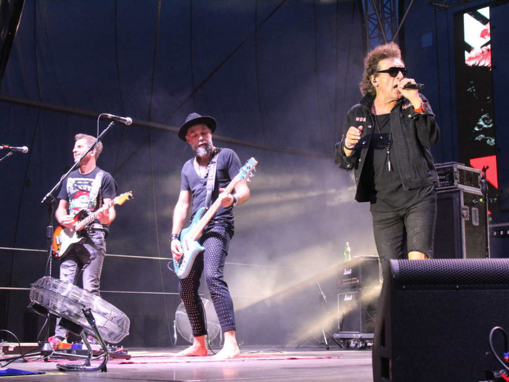 Solidna dawka rocka na stadionie miejskim w Nekli. Lady Pank nadal w świetnej formie