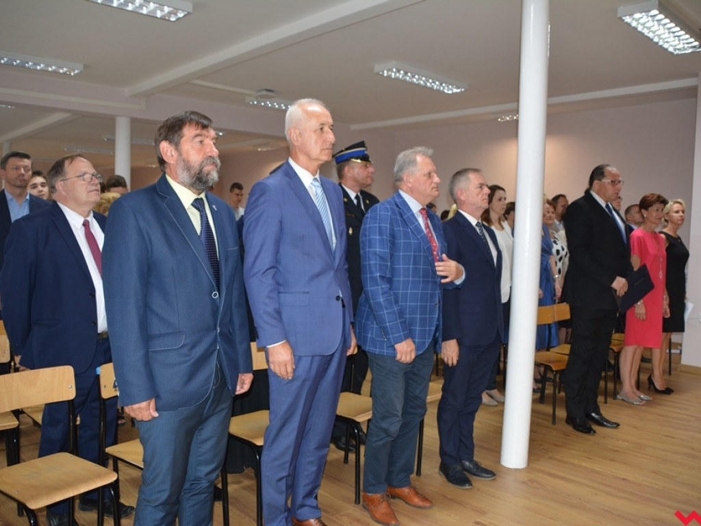 Pierwszy dzwonek po wakacjach. Tak wyglądała powiatowa inauguracja roku szkolnego