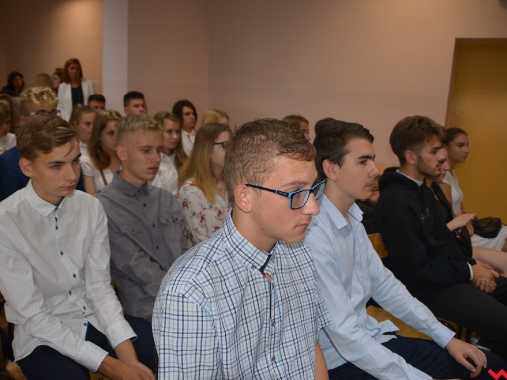 Pierwszy dzwonek po wakacjach. Tak wyglądała powiatowa inauguracja roku szkolnego