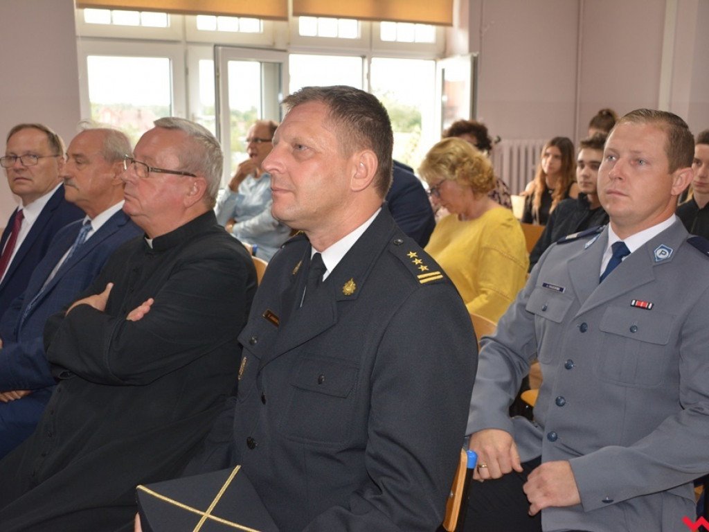 Pierwszy dzwonek po wakacjach. Tak wyglądała powiatowa inauguracja roku szkolnego