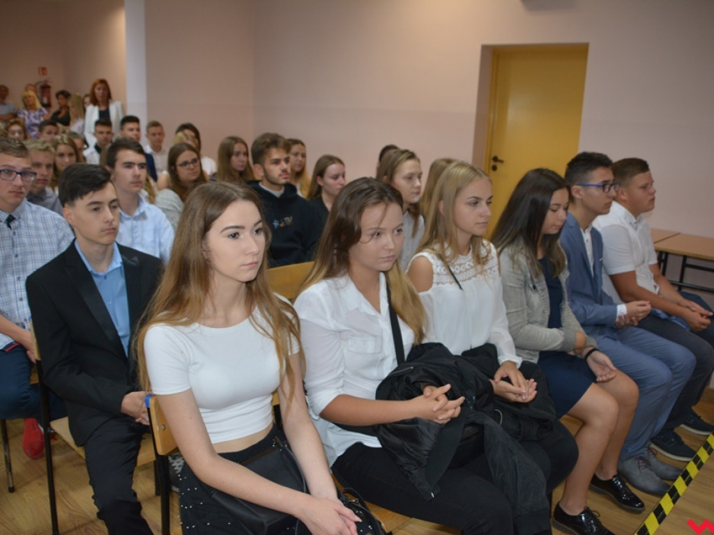 Pierwszy dzwonek po wakacjach. Tak wyglądała powiatowa inauguracja roku szkolnego