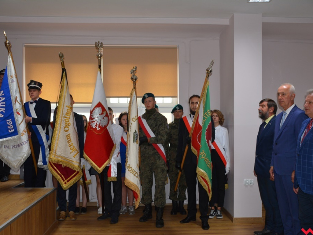 Pierwszy dzwonek po wakacjach. Tak wyglądała powiatowa inauguracja roku szkolnego