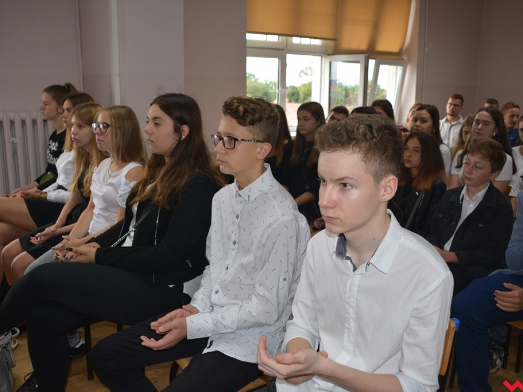 Pierwszy dzwonek po wakacjach. Tak wyglądała powiatowa inauguracja roku szkolnego