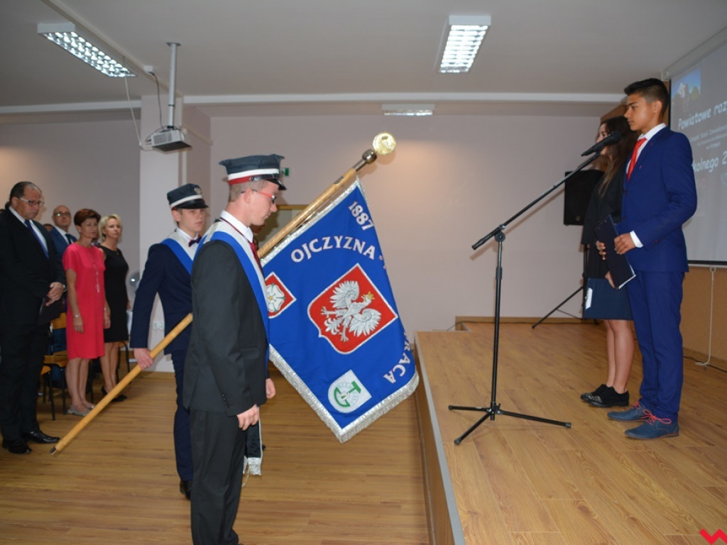 Pierwszy dzwonek po wakacjach. Tak wyglądała powiatowa inauguracja roku szkolnego
