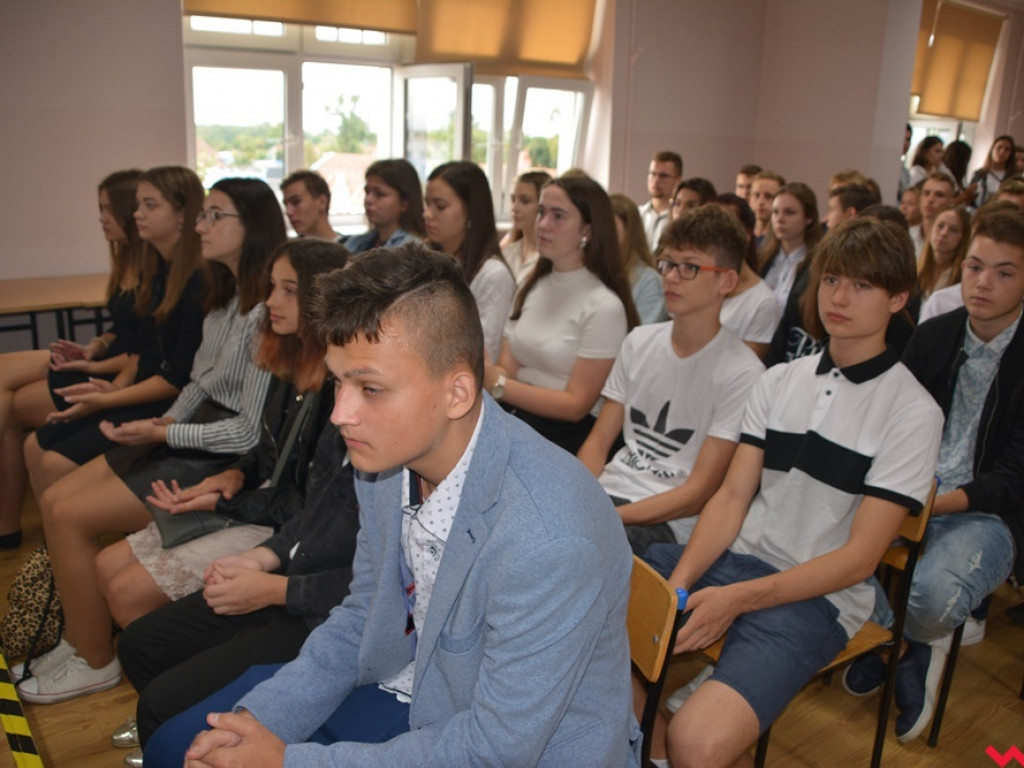 Pierwszy dzwonek po wakacjach. Tak wyglądała powiatowa inauguracja roku szkolnego