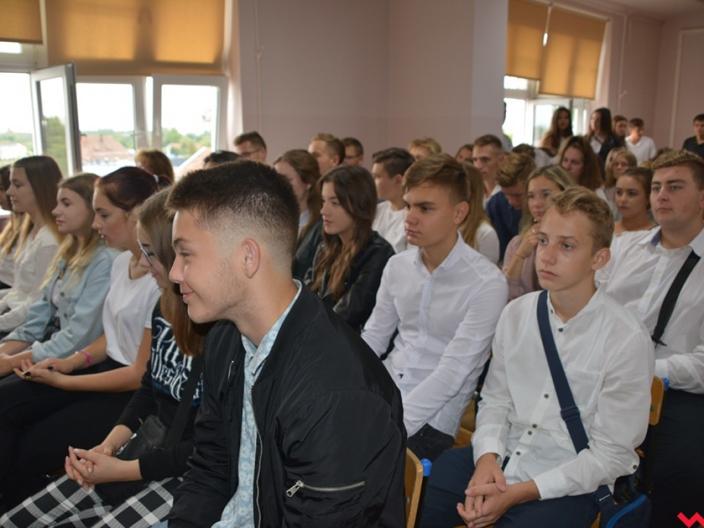 Pierwszy dzwonek po wakacjach. Tak wyglądała powiatowa inauguracja roku szkolnego