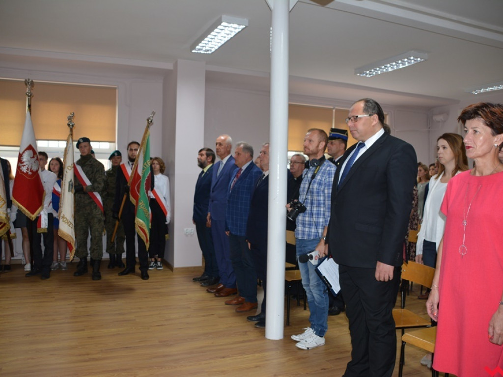 Pierwszy dzwonek po wakacjach. Tak wyglądała powiatowa inauguracja roku szkolnego