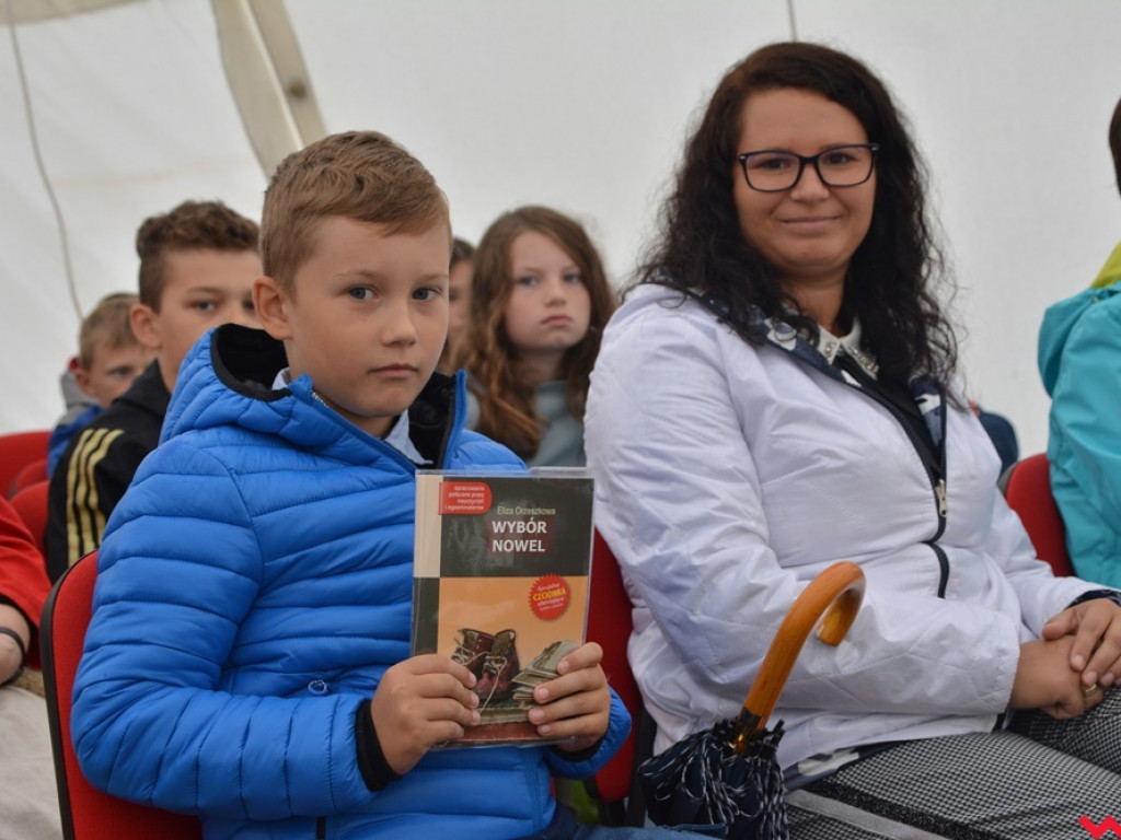 Zaczytane Grzybowo. „Dobra pani” Elizy Orzeszkowej na grodzisku